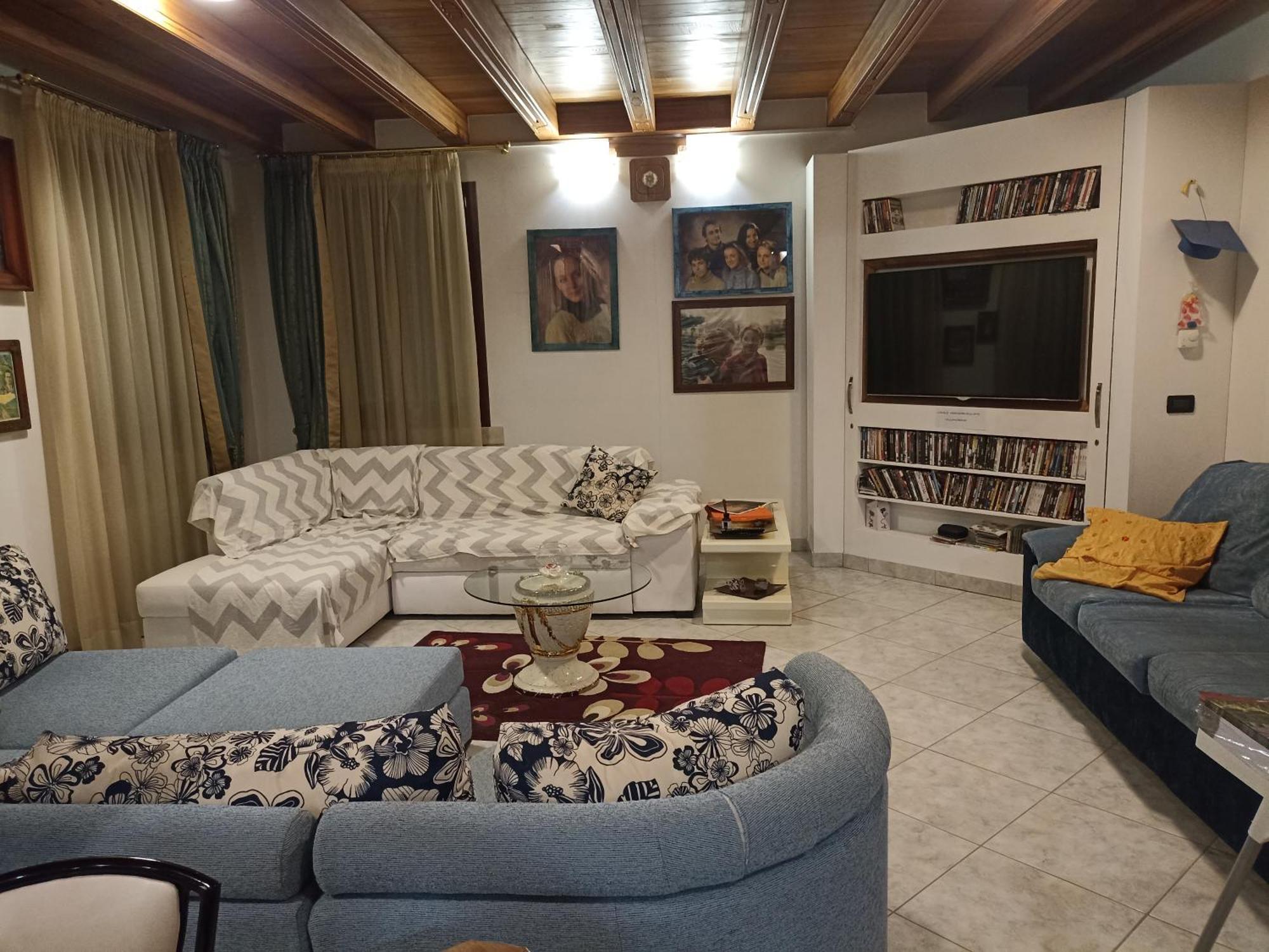 Villamoreno Merlara Luaran gambar