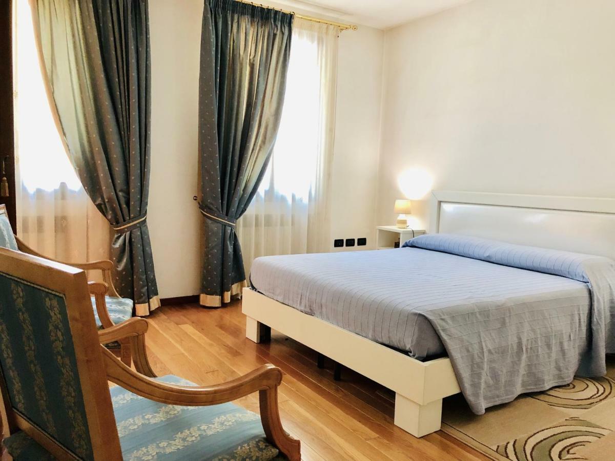 Villamoreno Merlara Luaran gambar